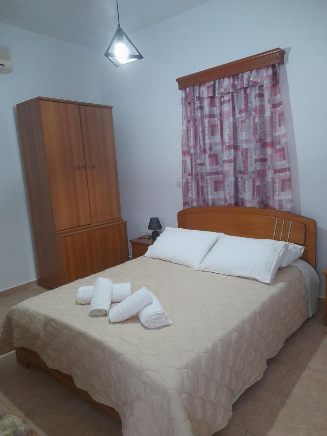 Elzahed Apartments Maestro Кімолос Екстер'єр фото